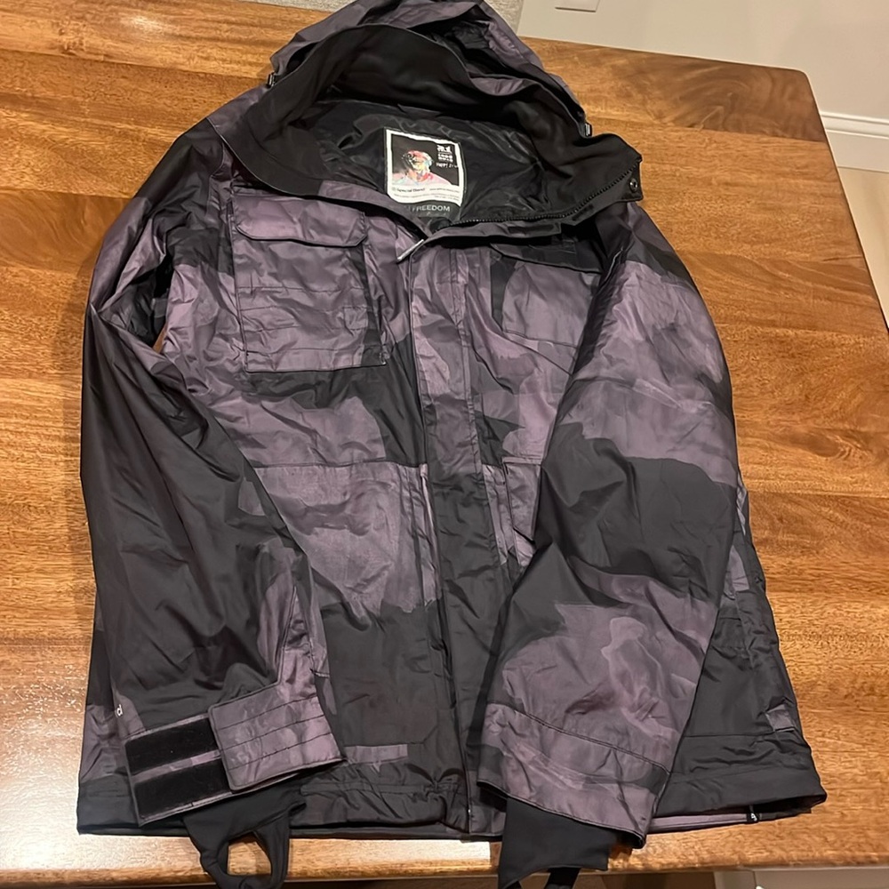 Special Blend 21 year old anniversary Utility Snowboard Jacket size Medium
